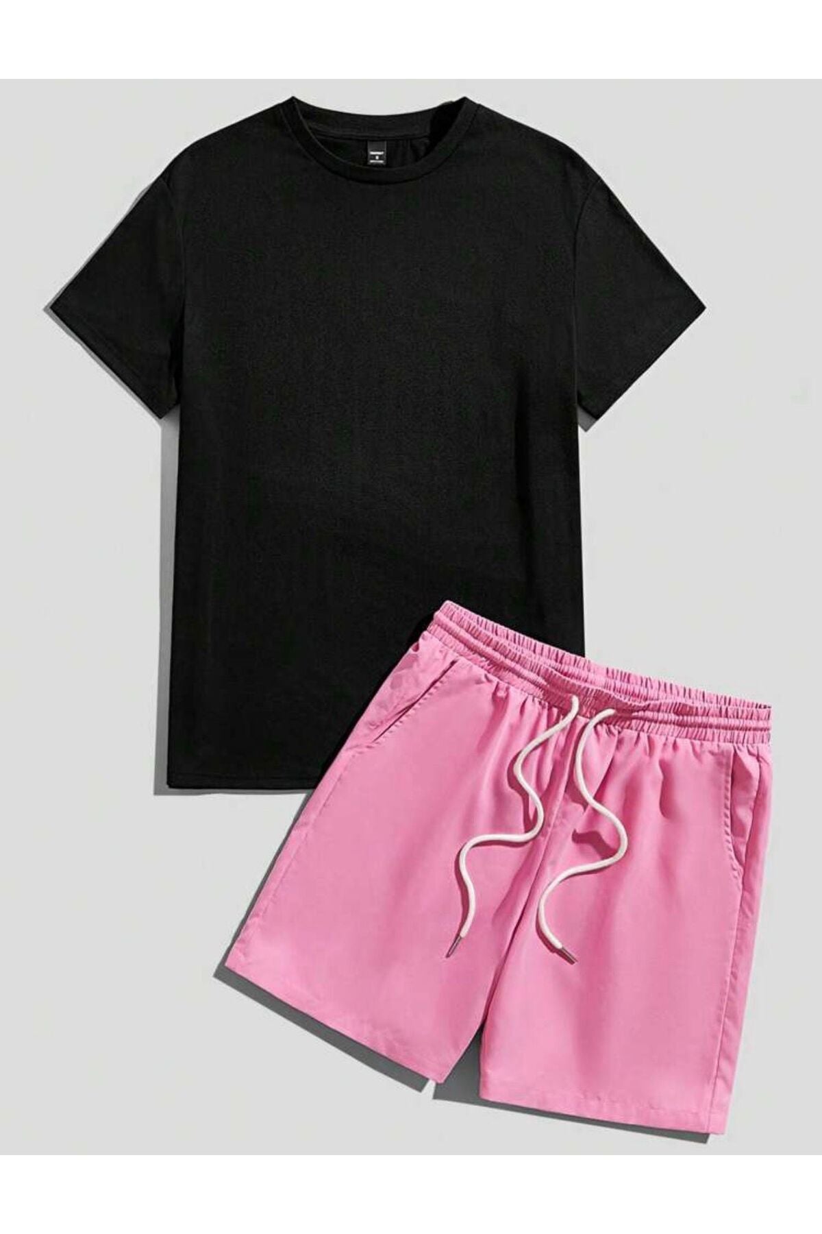Straight Towards Baskı Detaylı Siyah T-shirt Pembe Şortlu Alt Üst Takım